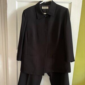 Tahari Women's Suit